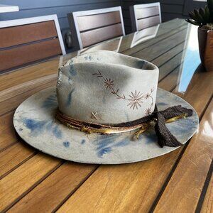 NEW Teressa Foglia Nick Fouquet felt hat grey blue flat brim 56 7 tie dye 100x